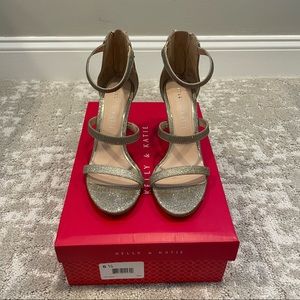 Kelly & Katie Cleo Heels in Gold